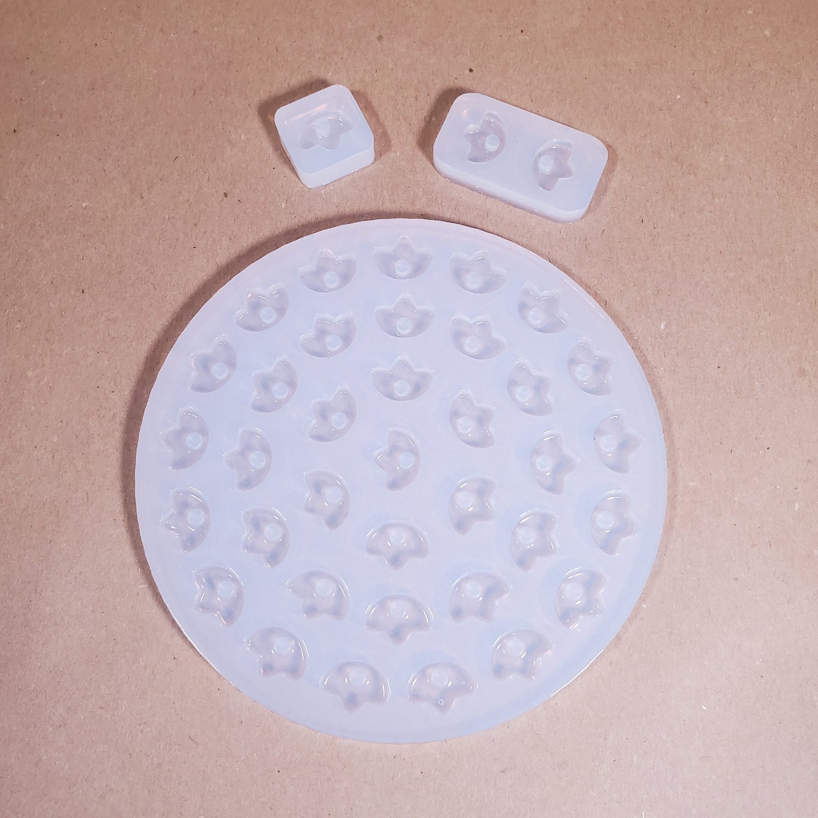 Moule à pampille - boucle d'oreille Mini Pétale – Image 3