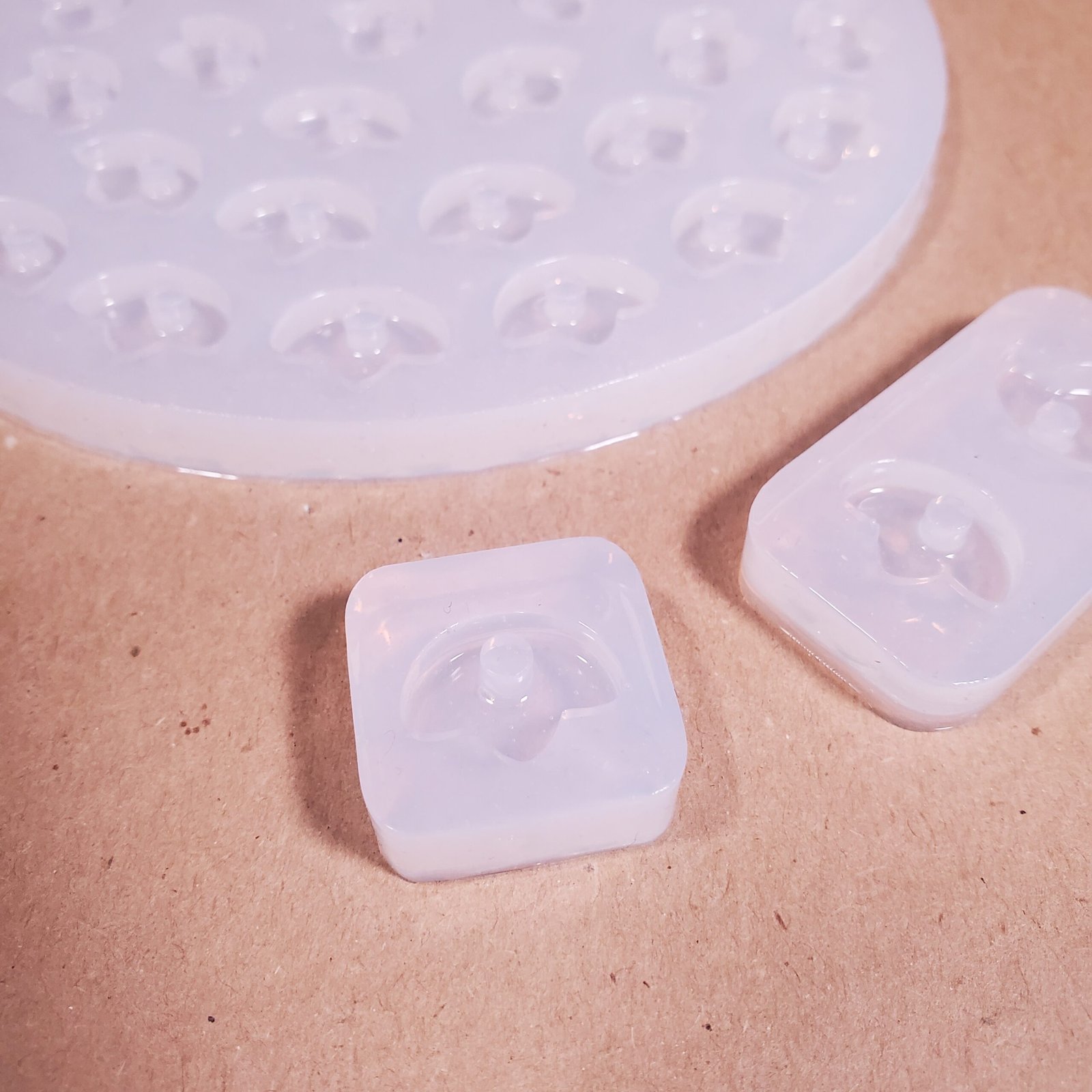 Moule à pampille - boucle d'oreille Mini Pétale – Image 5